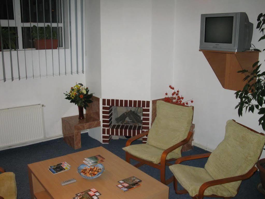 Guest house Pensiunea Leo 3*